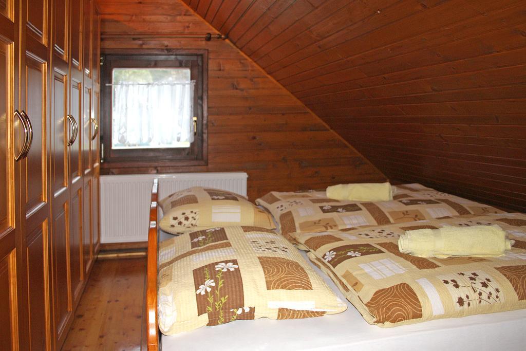 Apartments And Rooms Cerkovnik Бохінь Екстер'єр фото